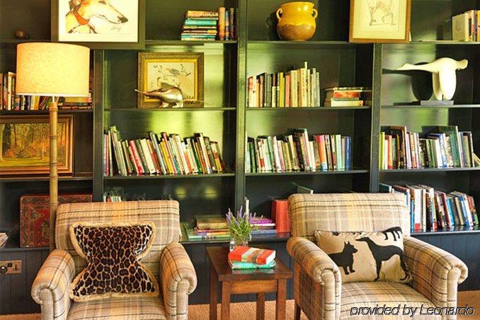 The Hare & Hounds Hotel Tetbury Einrichtungen foto