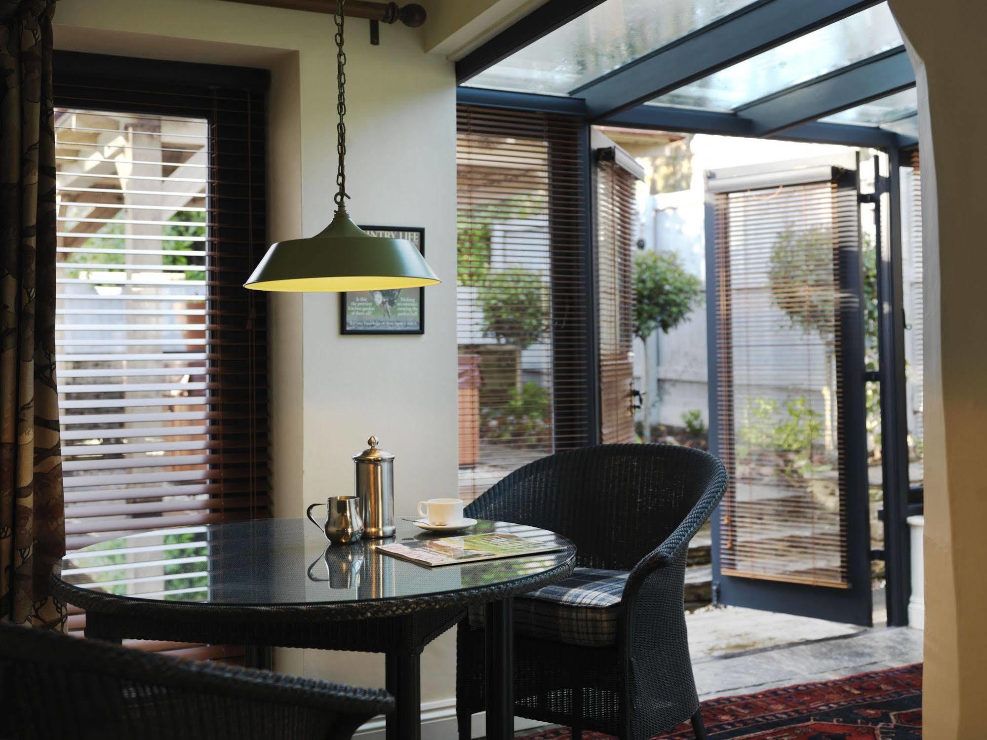 The Hare & Hounds Hotel Tetbury Exterior foto